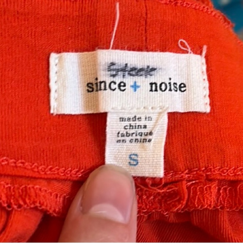 Silence + Noise Red Ruched Ruffled Camisole - Picture 3 of 3